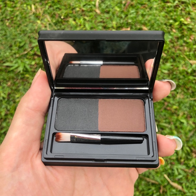 Menow Styling Eyebrow Powder - 2.5g. 