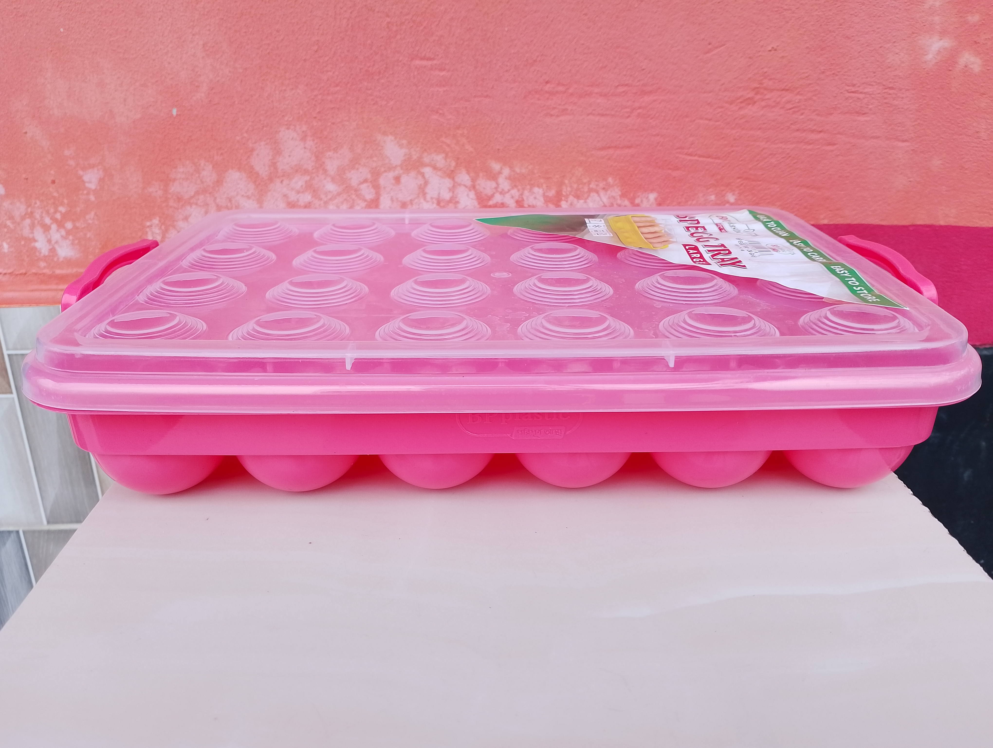 Plastic 24 Pieces Egg Tray - Safely Store And Transport Your Eggs With This Durable Tray. 
