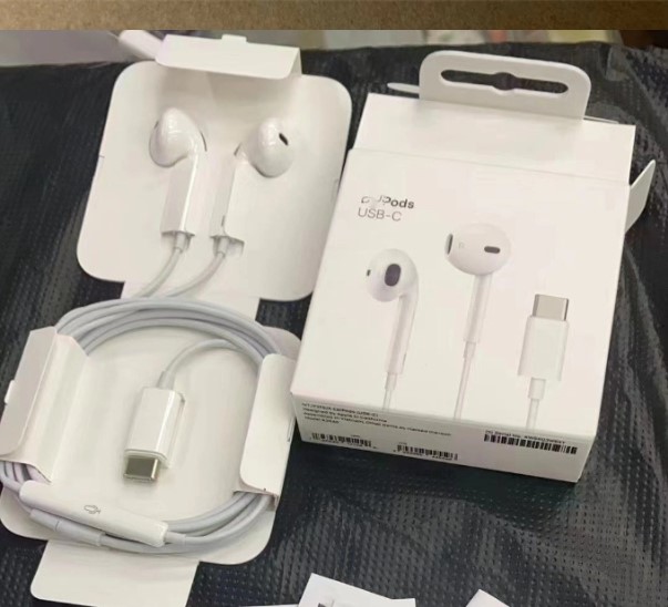Type C Earphone for iPhone 15 USB C Earphones for iPhone 15 PRO Max Mobile Phone Headphone. 