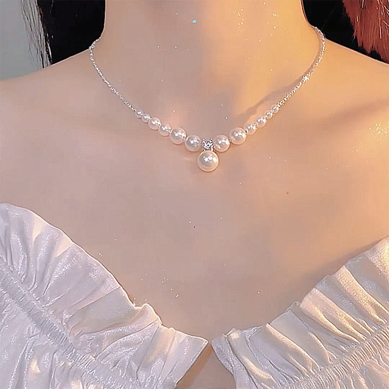 2023 New Necklace Broken Silver Pearl Pendant Necklace Fashionable and High-end Clavicle Chain