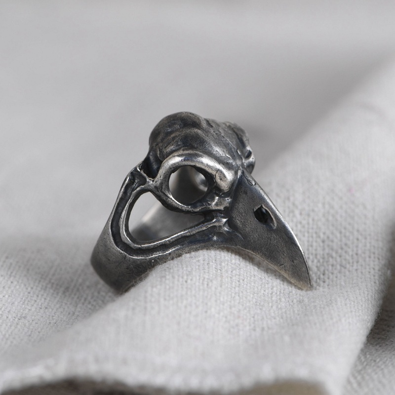 Retro skull and eagle head handsome ring for men, cold style, high-end niche design, hip-hop dark index finger ring. 