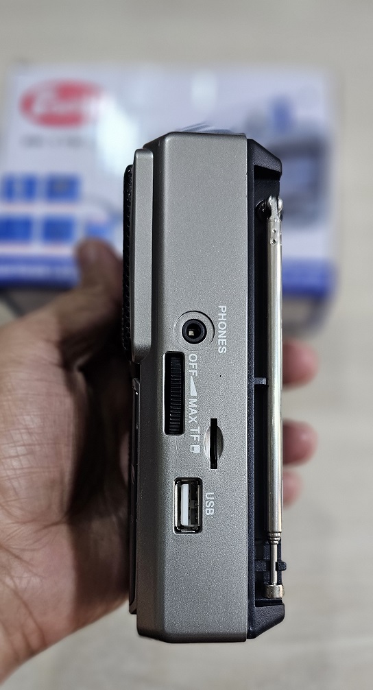 Rechargeable Epe Fp-1781U Radio With Usb Music Torch. 