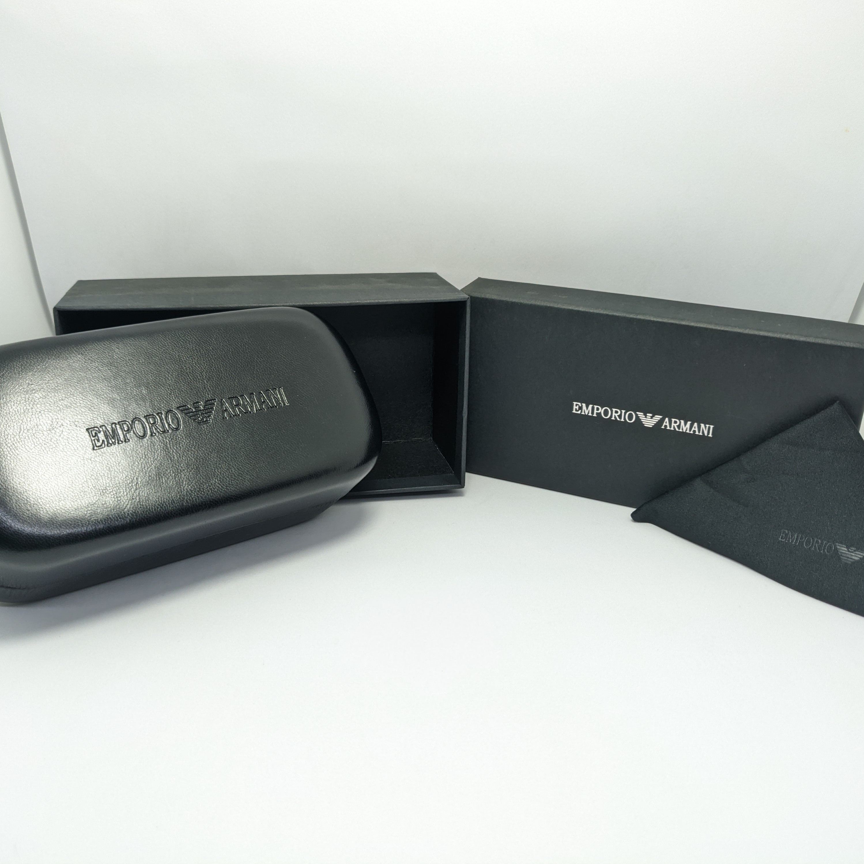Exclusive Box Black Color Branded Box Full Sate For Sunglasses & Eyeglasses. 