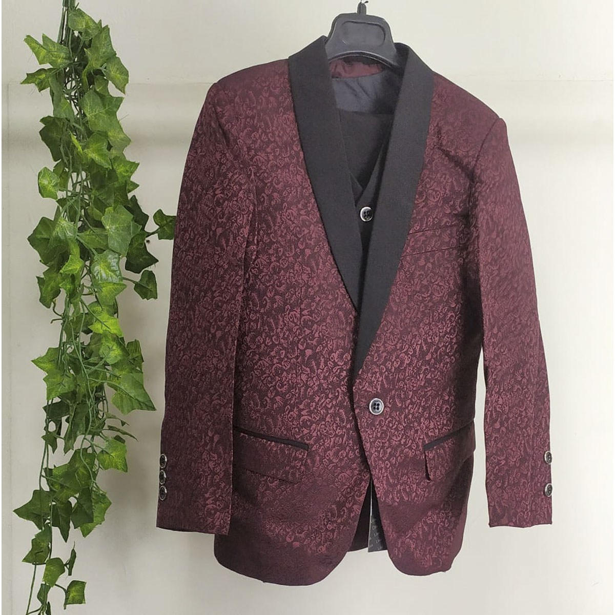 Fashionable Stylish Blazer suits For 