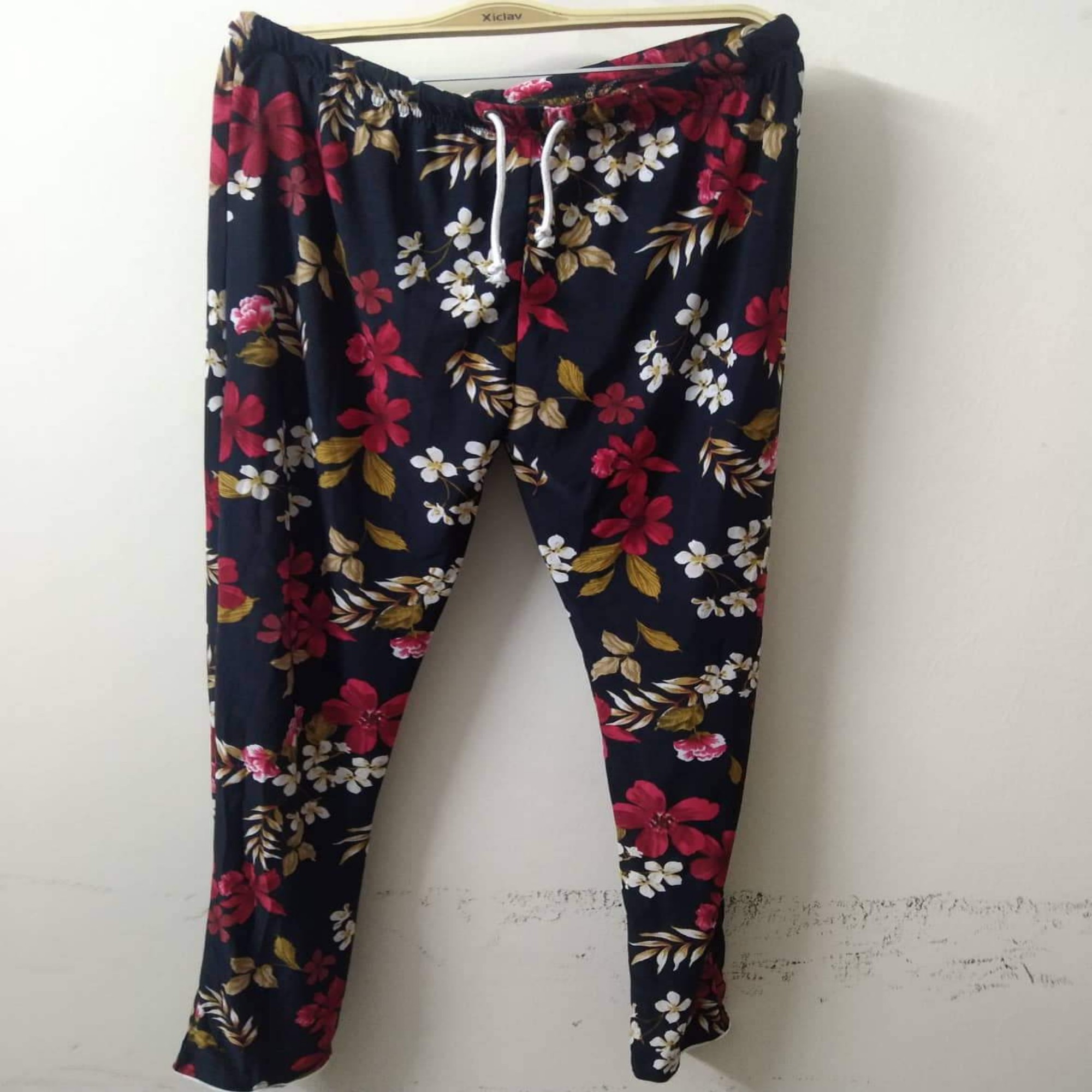 Ladies Loan Pants micro and linen very comfortable to use. 