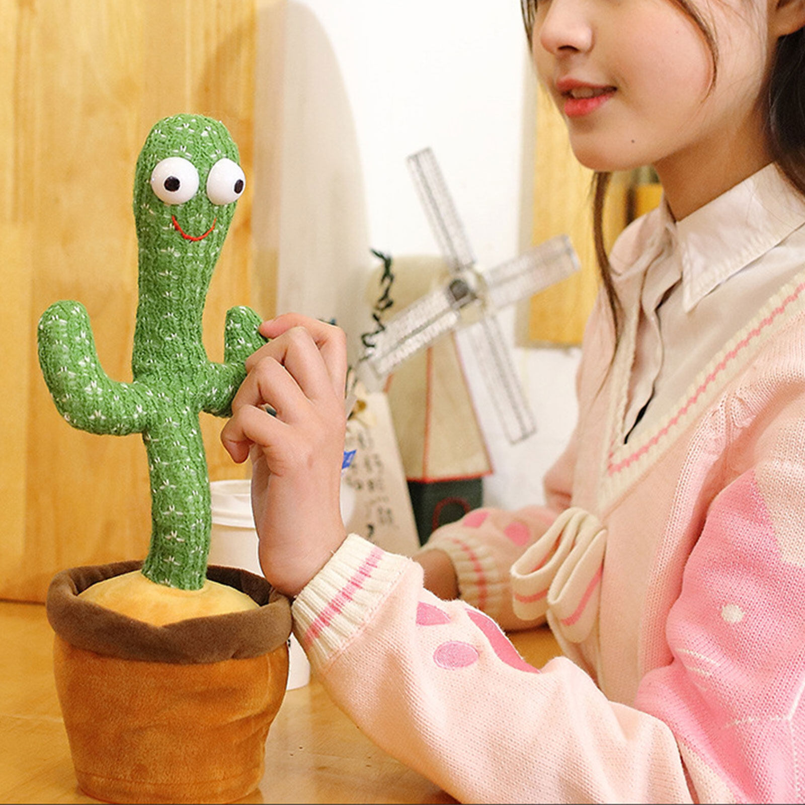 (GEARBEST)  Cactus Plush Toy Electric Singing Songs Dancing And Twisting Cactus Luminous Recording Learning To Speak Twisting Plush Toy Cactus Plush Toy Electric Singing Songs Dancing And Twisting Cactus Luminous Recording Learning To Speak Twisting Plush. 