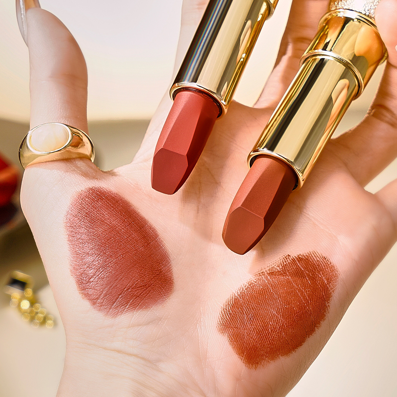 DDR Soft Mist Moka Velvet Lipstick Lightweight, rich, silky, non-sticky, not easy to fade, matte velvet lipstick. 