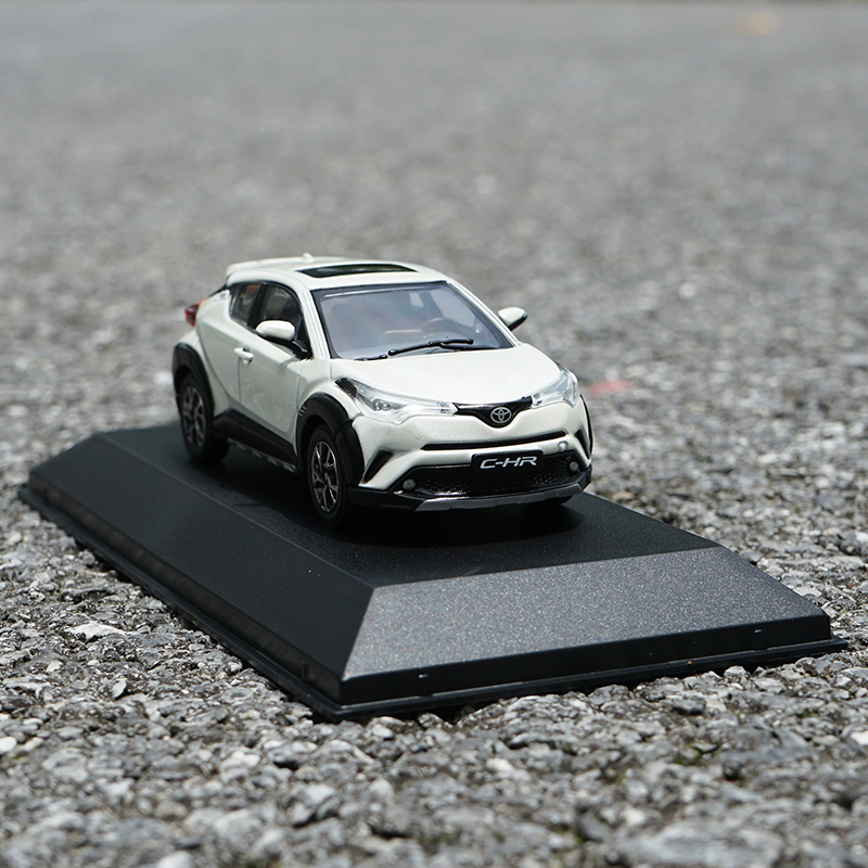 Diecast 1:43 Scale Die-cast Alloy TOYOTA'S C-HR CHR Vehicle Model Car Toys Adult Child Boys Gifts Collection Display Souvenir. 