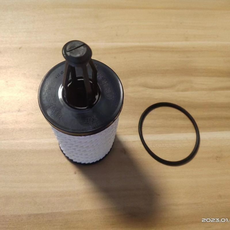 Car Engine Oil Filter OEM No.A2761800009 for Mercedes Benz W166 W204 W205 W212 W221 W222 C300 E400 GL550 ML350 R550 SL400. 