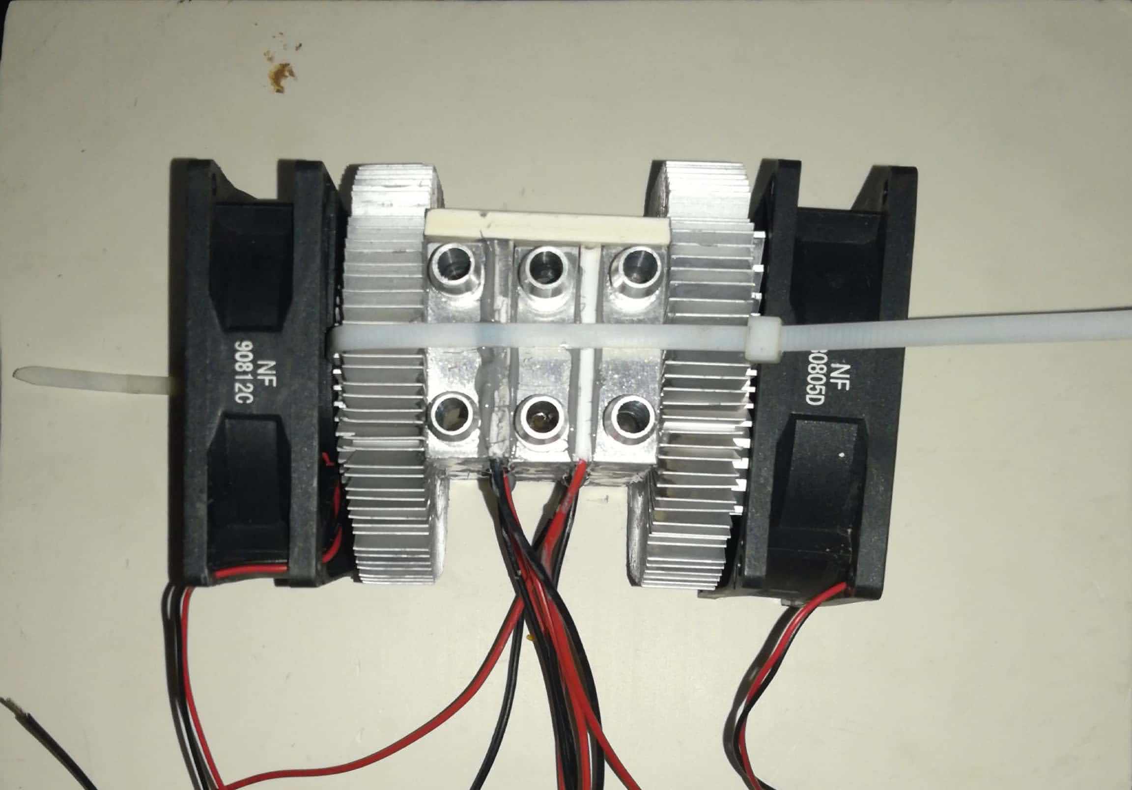 DIY kits Thermoelectric Peltier Refrigeration Cooling System Water Cooling Project 01 Pc SMPS 12 Volt 10 Amp+2Pcs Mini Pump+2 Pcs PC Heatsink+3 Pcs Double Water Block+2 Pcs Fan+4 Pcs Peltier Module TEC1-12706 Coolers+2 Pcs Colling Fan+1 Pc Tharmal Paste. 