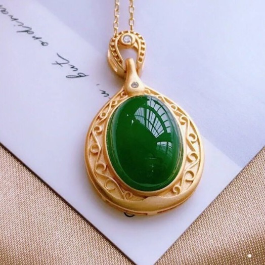 Natural Hotan Jasper Egg Face Pendant Women's S925 Sterling Silver Ancient Gold High-end Simple Necklace as a Gift for Mom