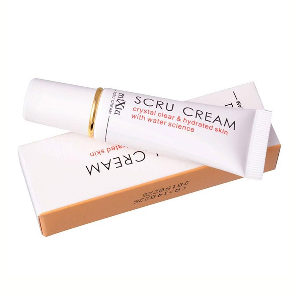 Scru Cream Lips Scrub for Removing Dark spot. 