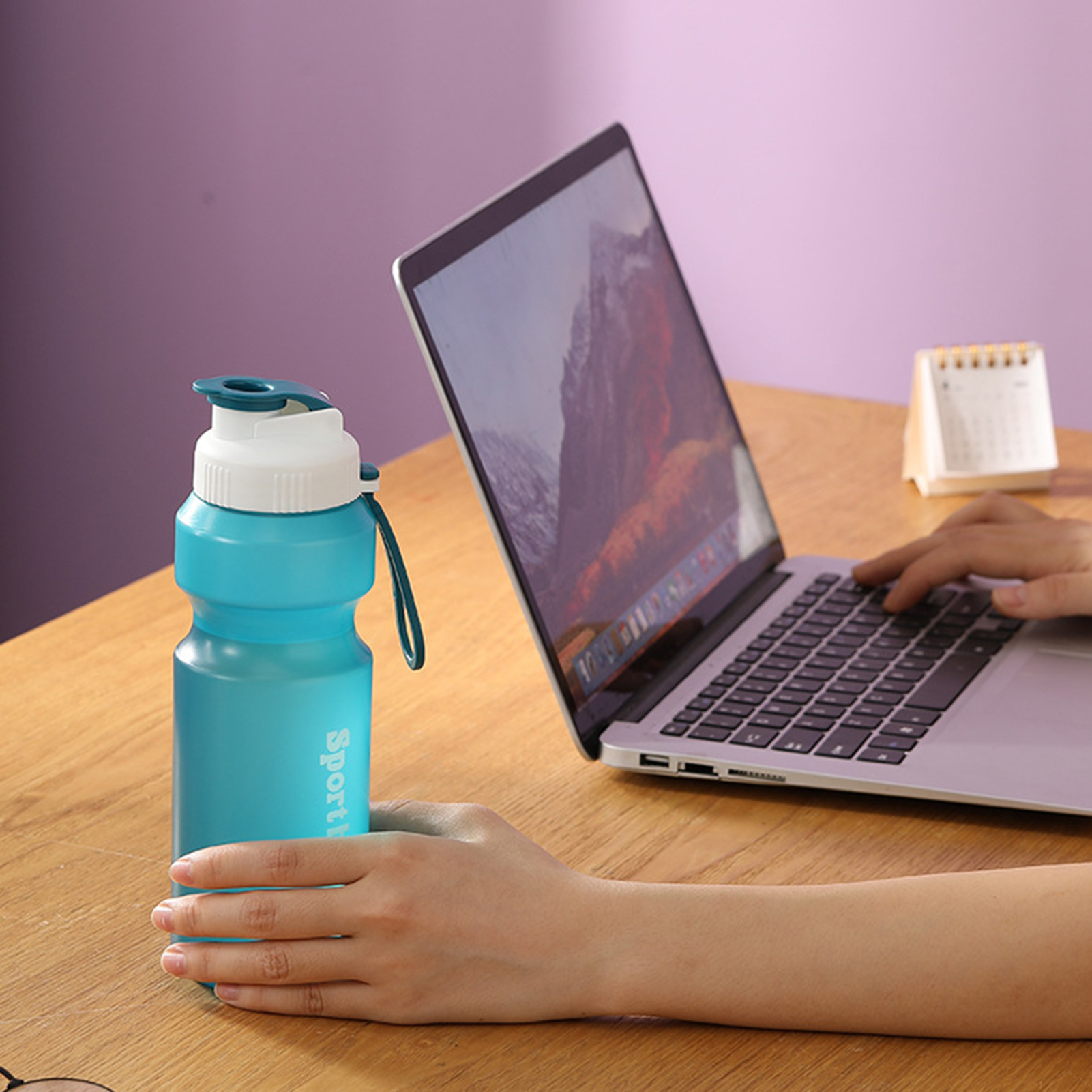 380/560/600ml Water Bottle Heat Resistant Large-capacity Drinking Creative Lid Press Button Drinking Bottle Daily Use. 