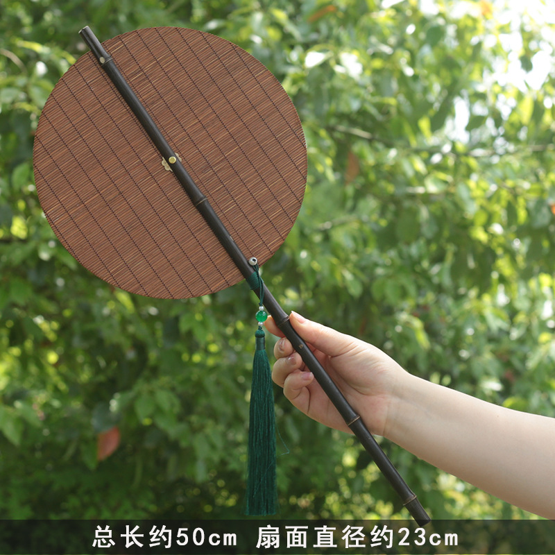 The ancient style purple bamboo waist fan Chinese wind roll fan can be folded and carried with you in summer with a handmade classical Chinese Hanfu fan. 