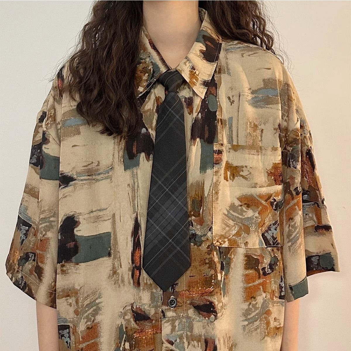 Loose American Style Retro Hong Kong Style Summer New Painting Full Printed Short-Sleeved Shirt Men's and Women's Lapel Shirt [ with Tie ]. 