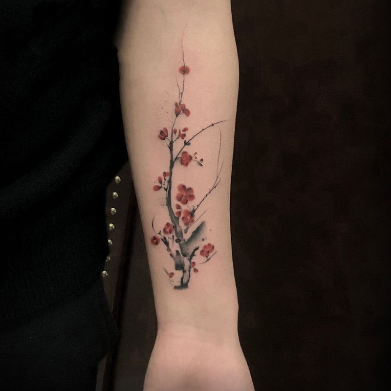Tattoo sticking to the arm, plum flowers, plants, Chinese ink style, waterproof, durable, female and male tide, simulated tattoos