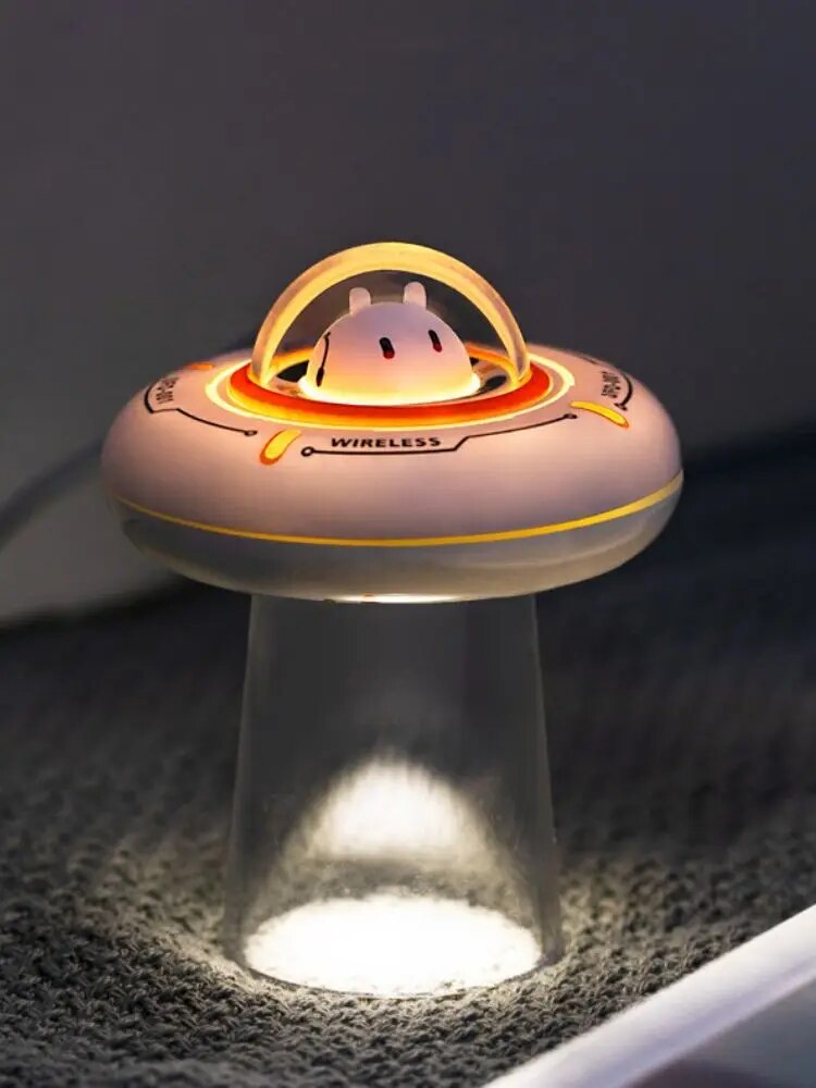 New O2 Project Creative UFO Design 15W Fast Magnet Wireless Charging Pad Magnetic Qi Wireless Charger for iPhone 12. 