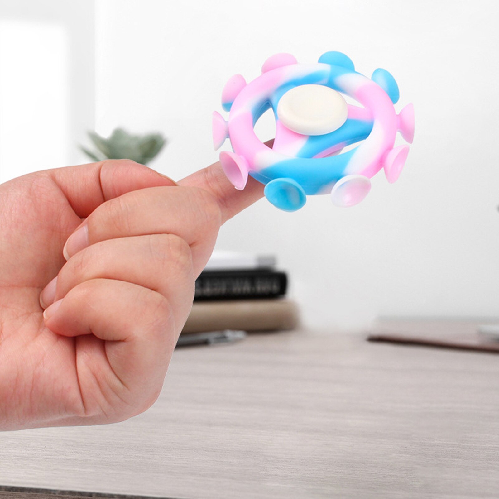 Suction Toys for Toddlers Rotating Sensory Toys with Suction Cups Cartoon Shape Babies Bath Toy Spinning Top Toy for Releasing. 