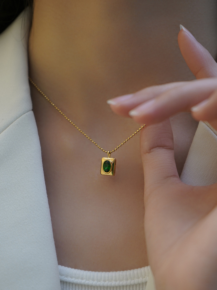 Korean style forest style light luxury exquisite oval green zircon diamond square pendant necklace women's clavicle chain titanium steel does not fade