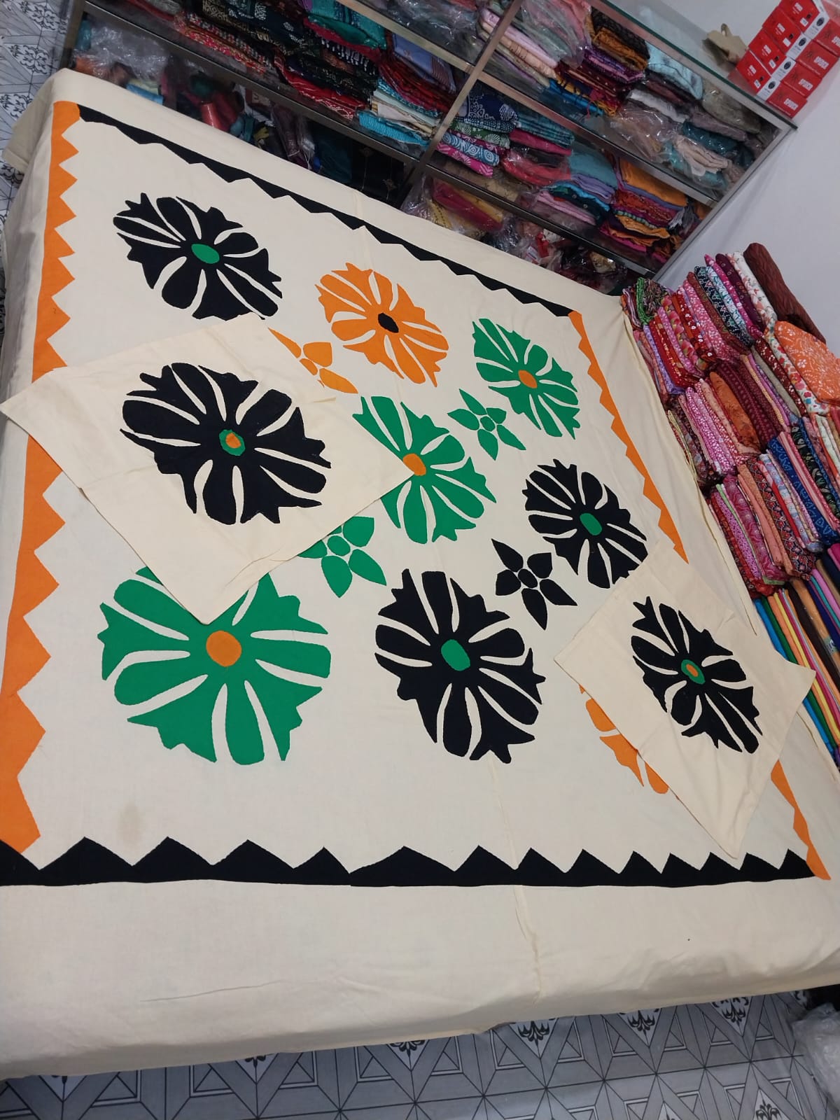 Applique Work Bed Sheet - Hand Worked, Hand Stitched, 100% Cotton, Hight Quality, The tradition of Bengal, Aplik Work, Aplic Work. 