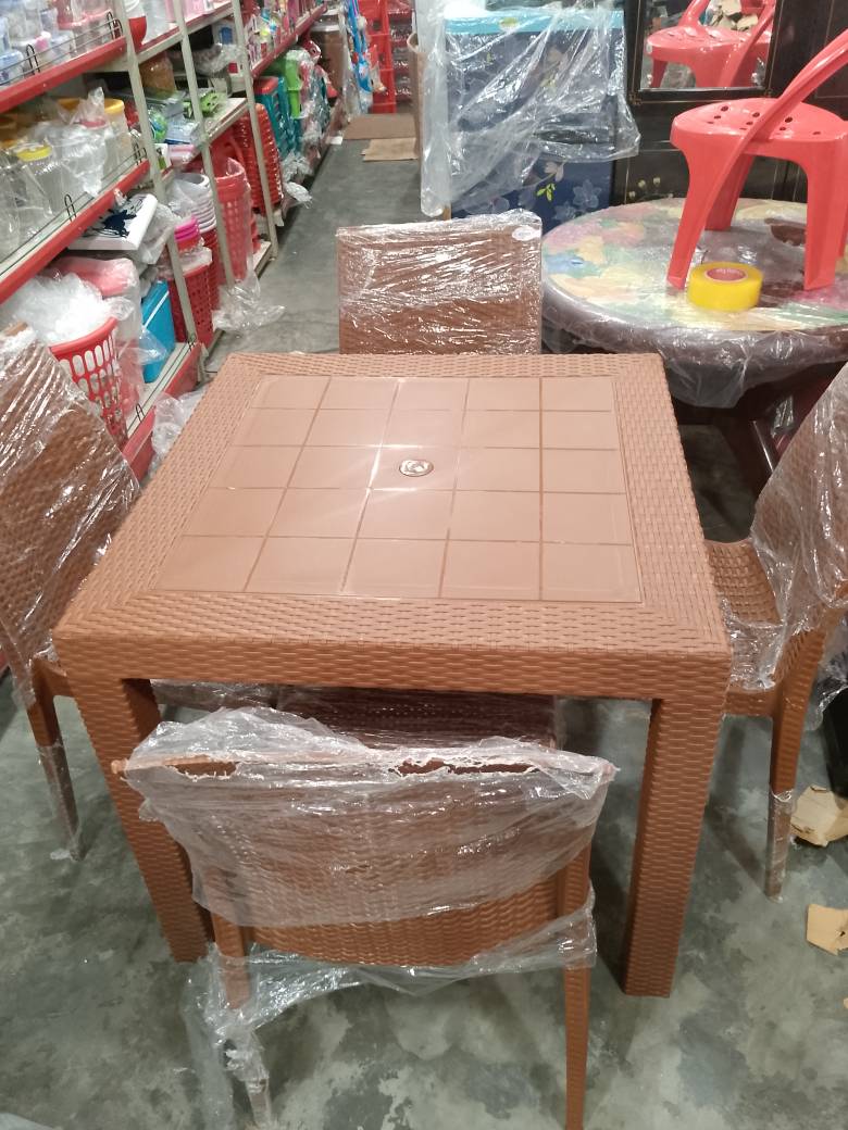 RFL Caino Dinner Table 4 Seat P/L EB With 4 Chair