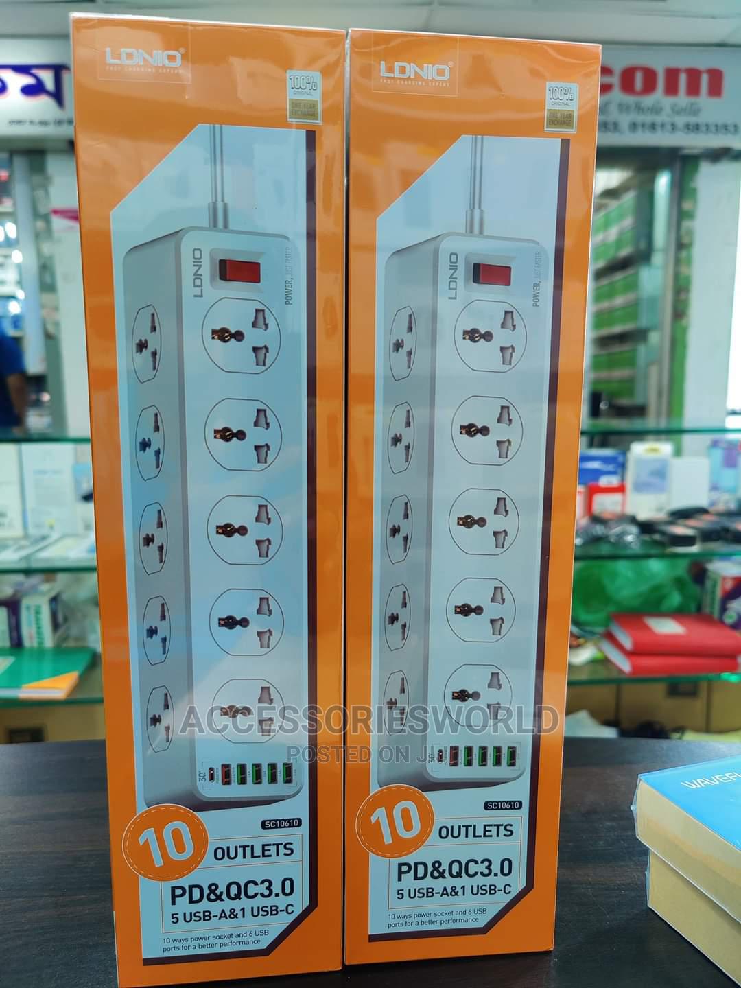 LDNIO SC10610 2500W 10 Sockets + Type-C PD + QC3.0 6 USB Ports Power Strip Adapter. 