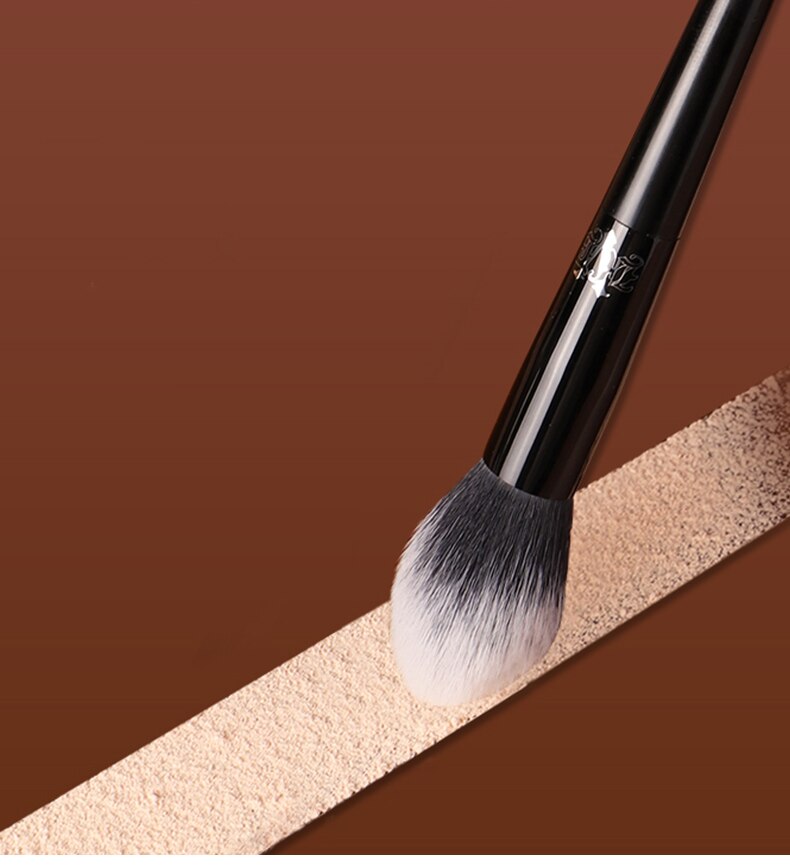 Highlighter Brush Makeup Brush Flame brush Face Contour Sculpting Powder Highlighter Brush Soft Beauty Tool Powder brush K4. 