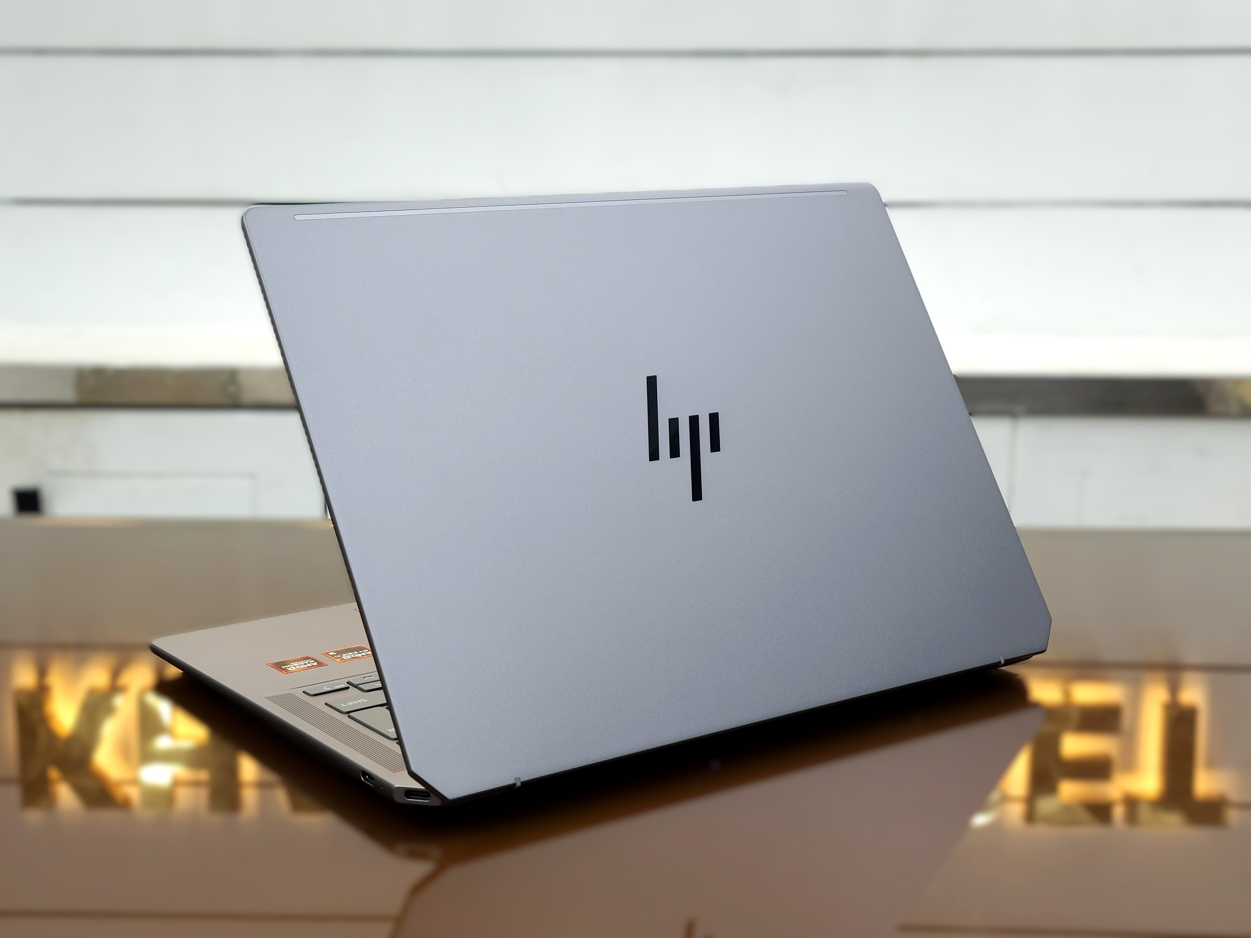 HP OmniBook Ultra 14-fd0005AU - (Meteor Silver) Ryzen AI 9 365 1024/16 14" (2240x1400) G.Touch With NPU