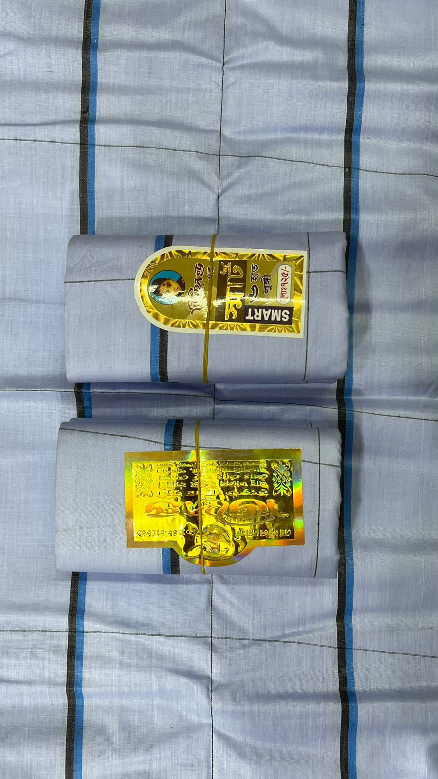 Decent Luxury Lungi Sirajganjs Traditional Handloom Made Lungi 100% Cotton Lungi 6 Hand Width 54" Height Lungi For Men. 
