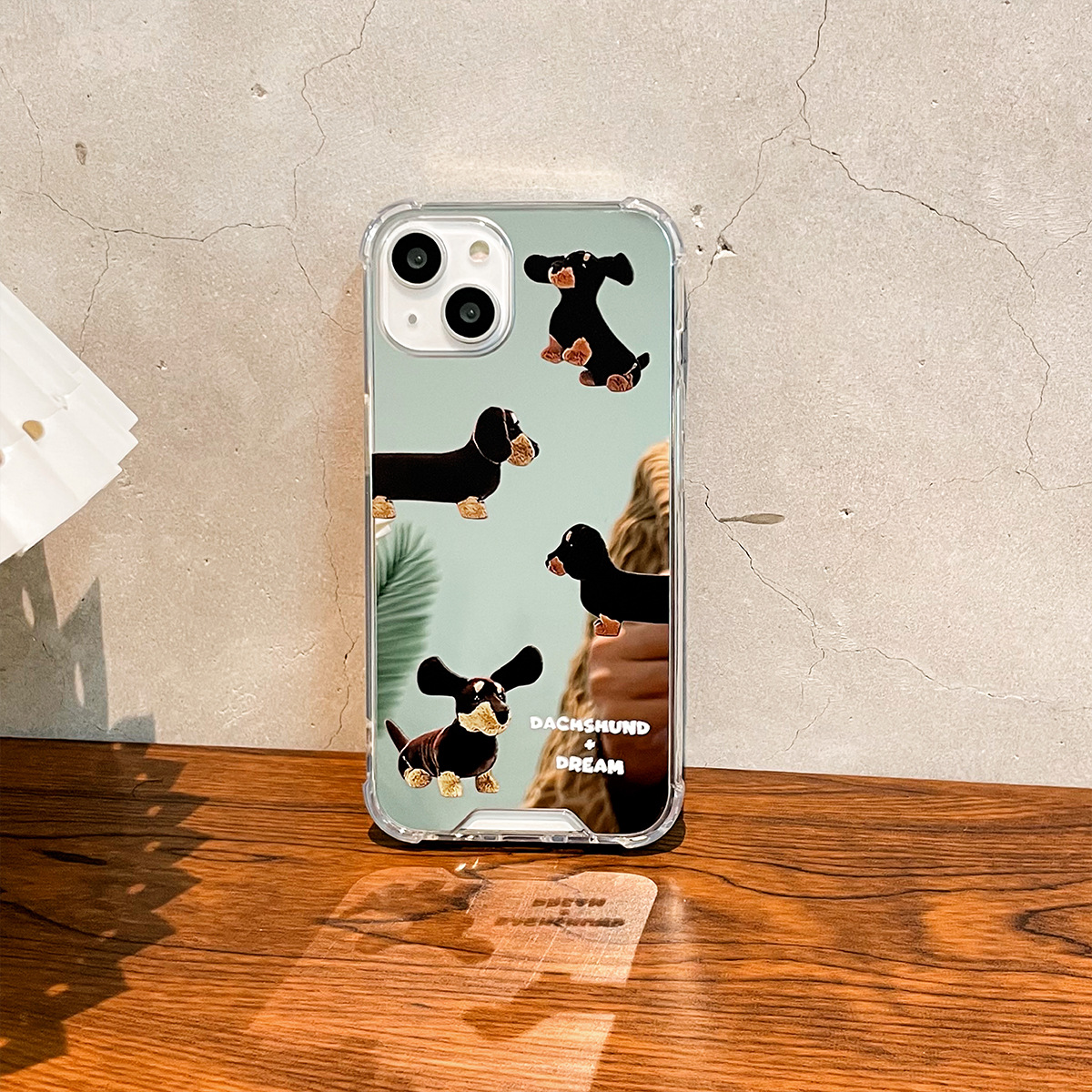 Internet Celebrity Sausage Dog Apple 14PROMAX Mirror Phone Case iPhone15 Four-Corner Drop-Resistant Soft Shell 13 Applicable. 
