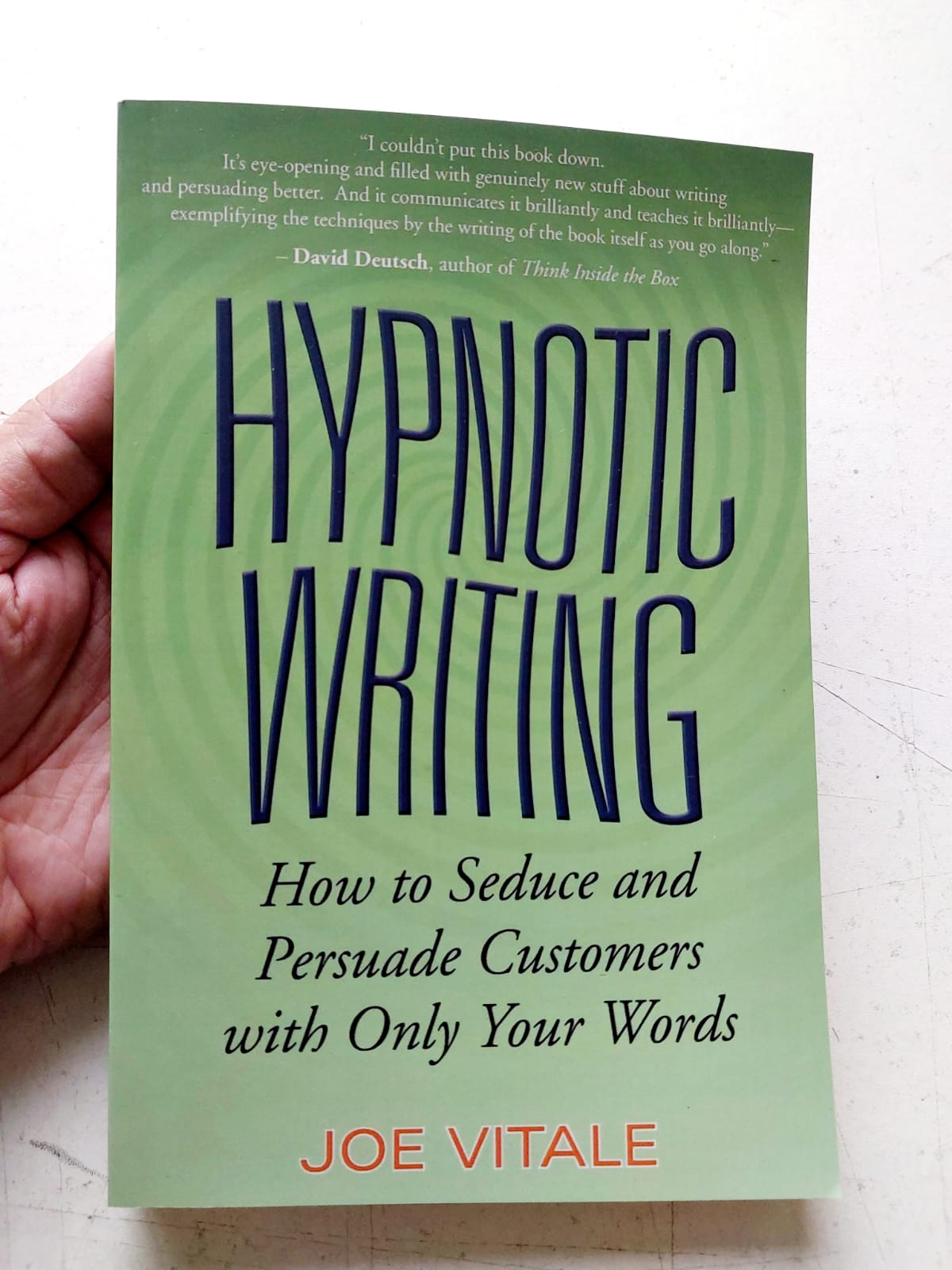 Hypnotic Writing: How to Seduce and Persuade Customers with Only Your Words by Joe Vitale | Paperback. 