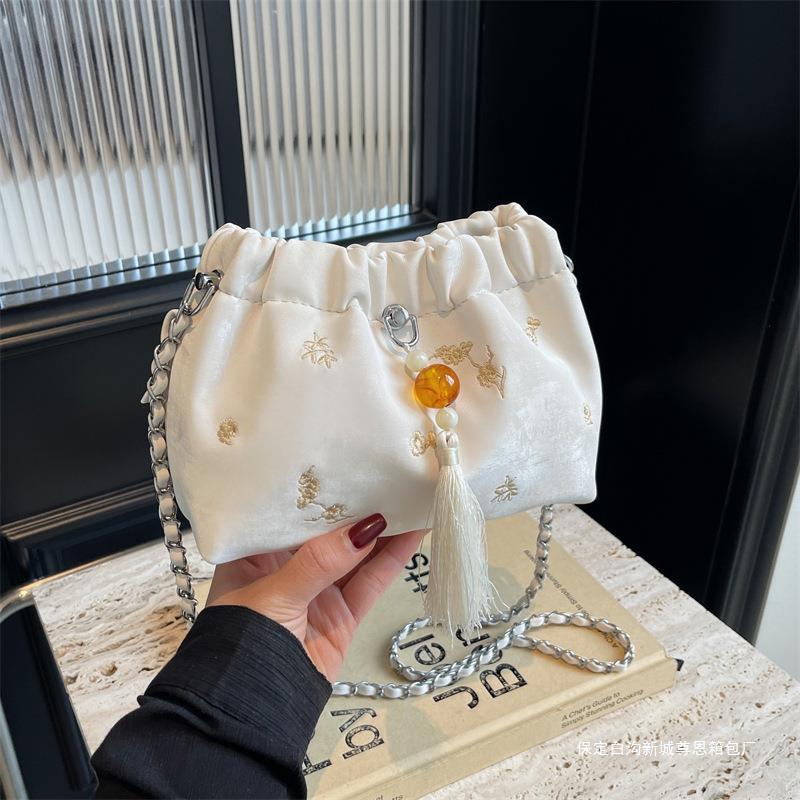 Chain New Chinese Style Bundle Bucket Bag Women's 2024 Summer New National Style Embroidered Shoulder Bag Crossbody Bag