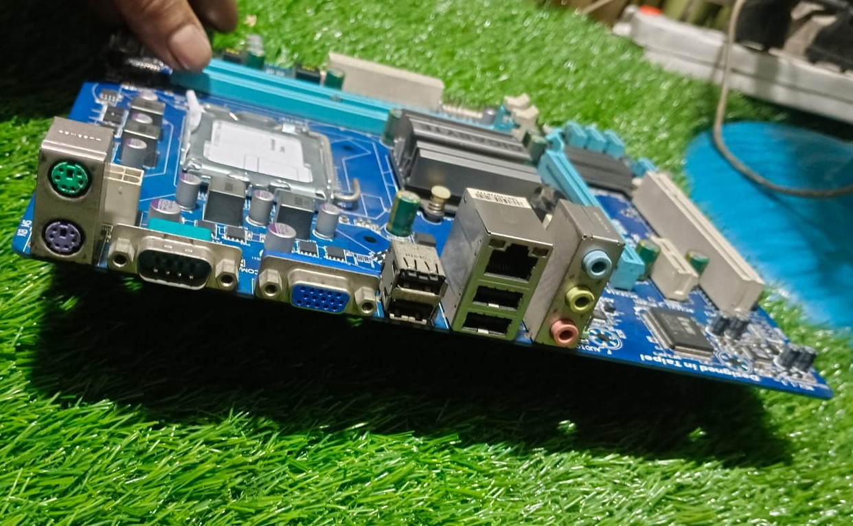 Mother board 41 DDR3 Ram Support -DUEL CORE AND CORE 2 DUE SUPPORT (KOREAN Product  1 year warranty. 
