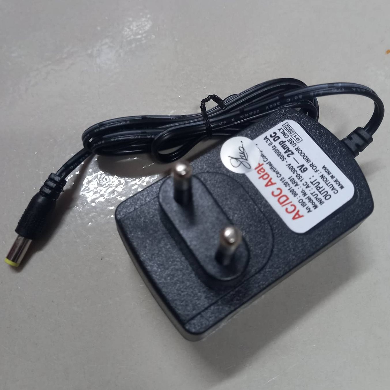 6V 2A WHITE/BLACK AC 220V To DC 6V 2A Power Supply Adapters Chargers 6V 2Amp Chargers Adaptors For Camera LED Strip Lights. 