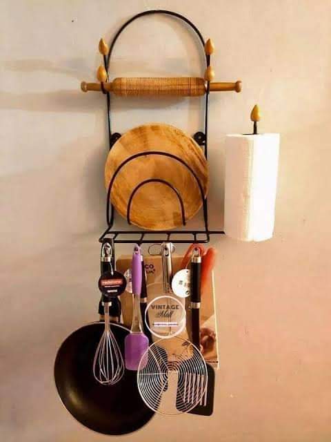 Ruti banar Belon piri meker holder. 