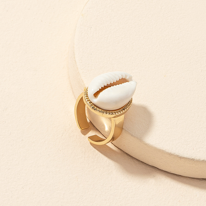 Wholesale Seashell Jewelry New Statement Accessories Gold Color Ocean Sea Style Cowrie Conch Puka Shell Ring for Women 2023. 
