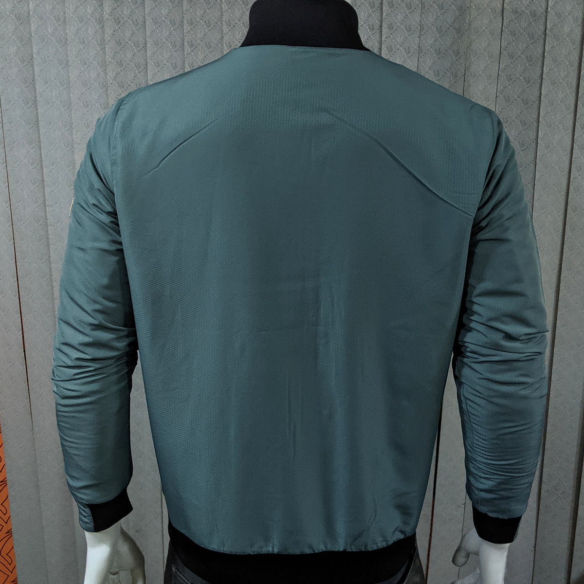 Shohure Olive color Double part air proof jacket. 