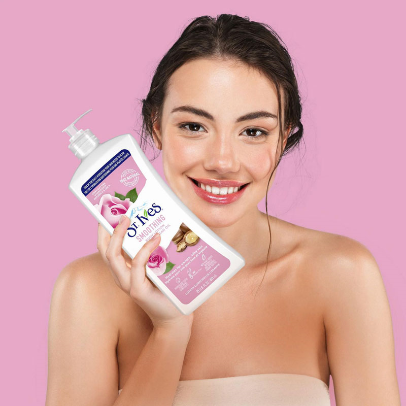 St. Ives Smoothing Body Lotion Rose & Argan Oil 621ml. 
