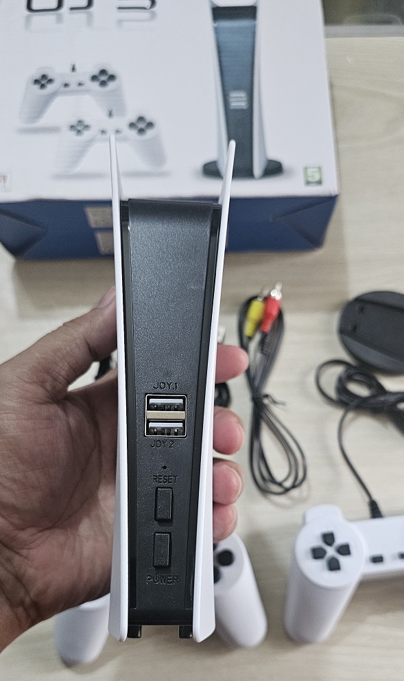G115 Retro Game Console GS5 Game Station 200 Game Build in Tv Game. 