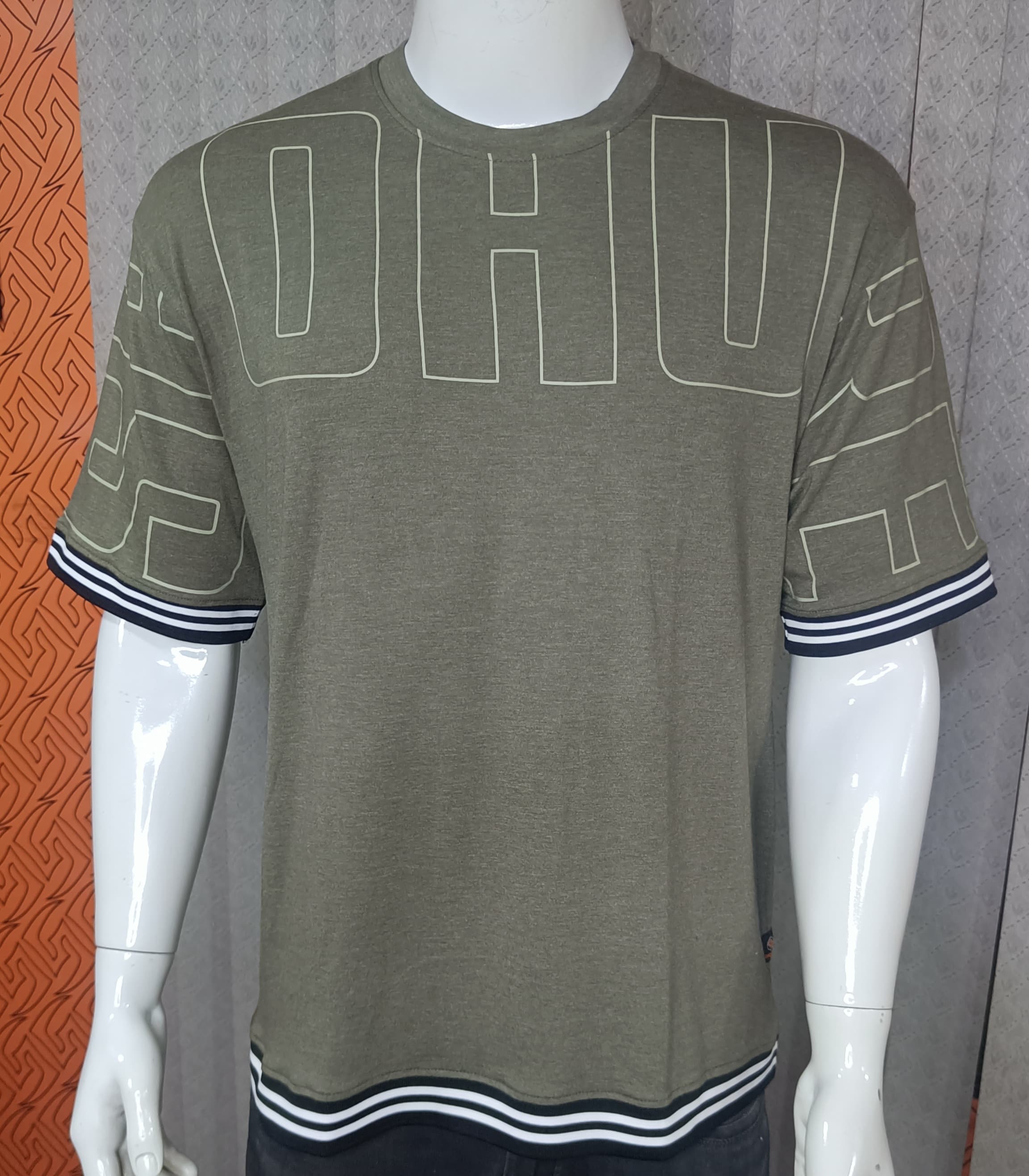 Shohure Drop Shoulder t shirt. 