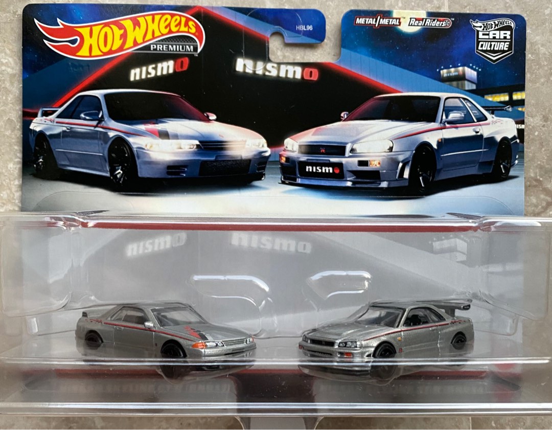 Hot Wheels 2022 Premium 2 Pack NISMO Nissan Skyline GT-R (BNR32