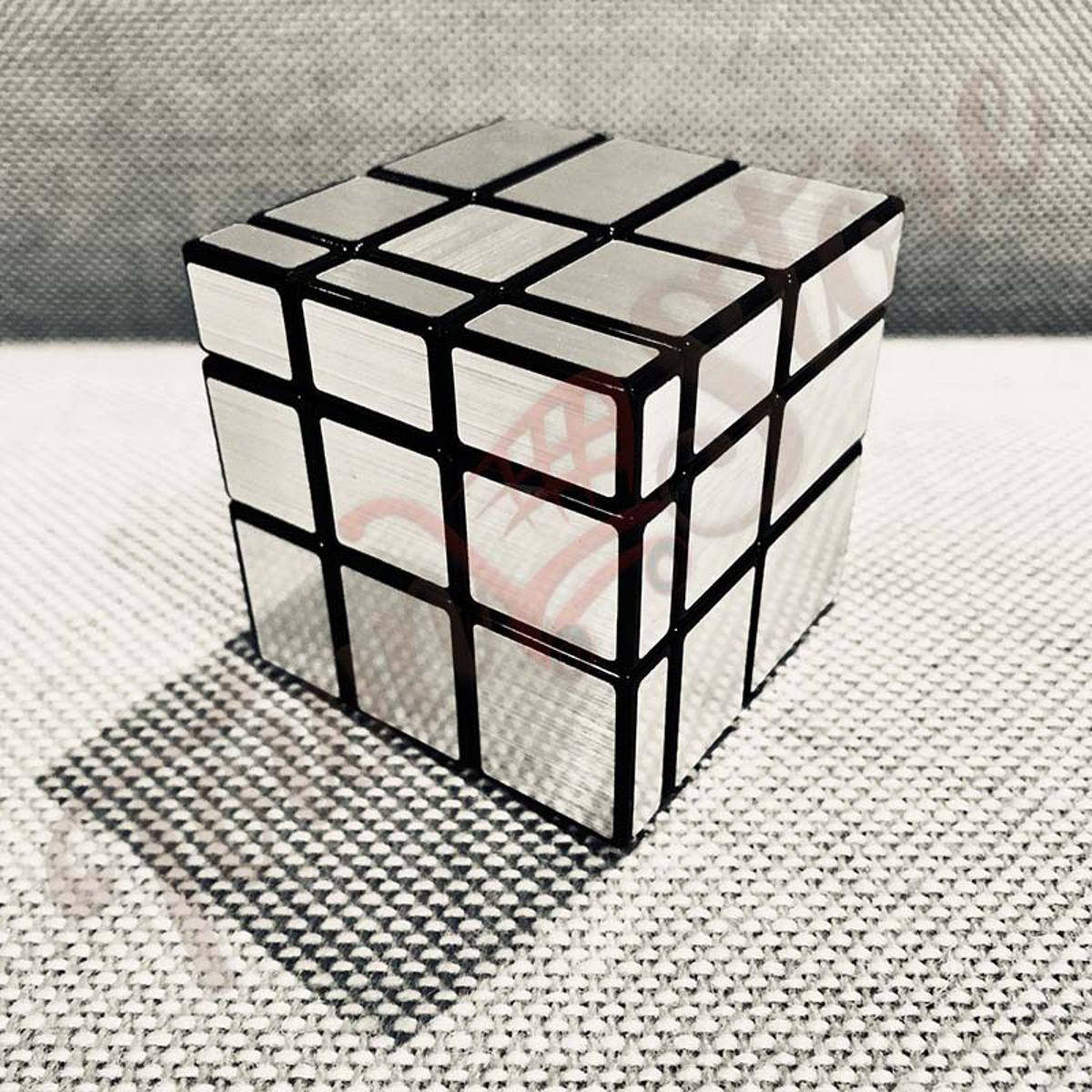 Mirror Cube 3x3x3 Speed Cube, 3x3 Mirror Blocks Cube Different Shapes Silver Cube 5.6 cm Mirrored Cube Puzzle Toy. 