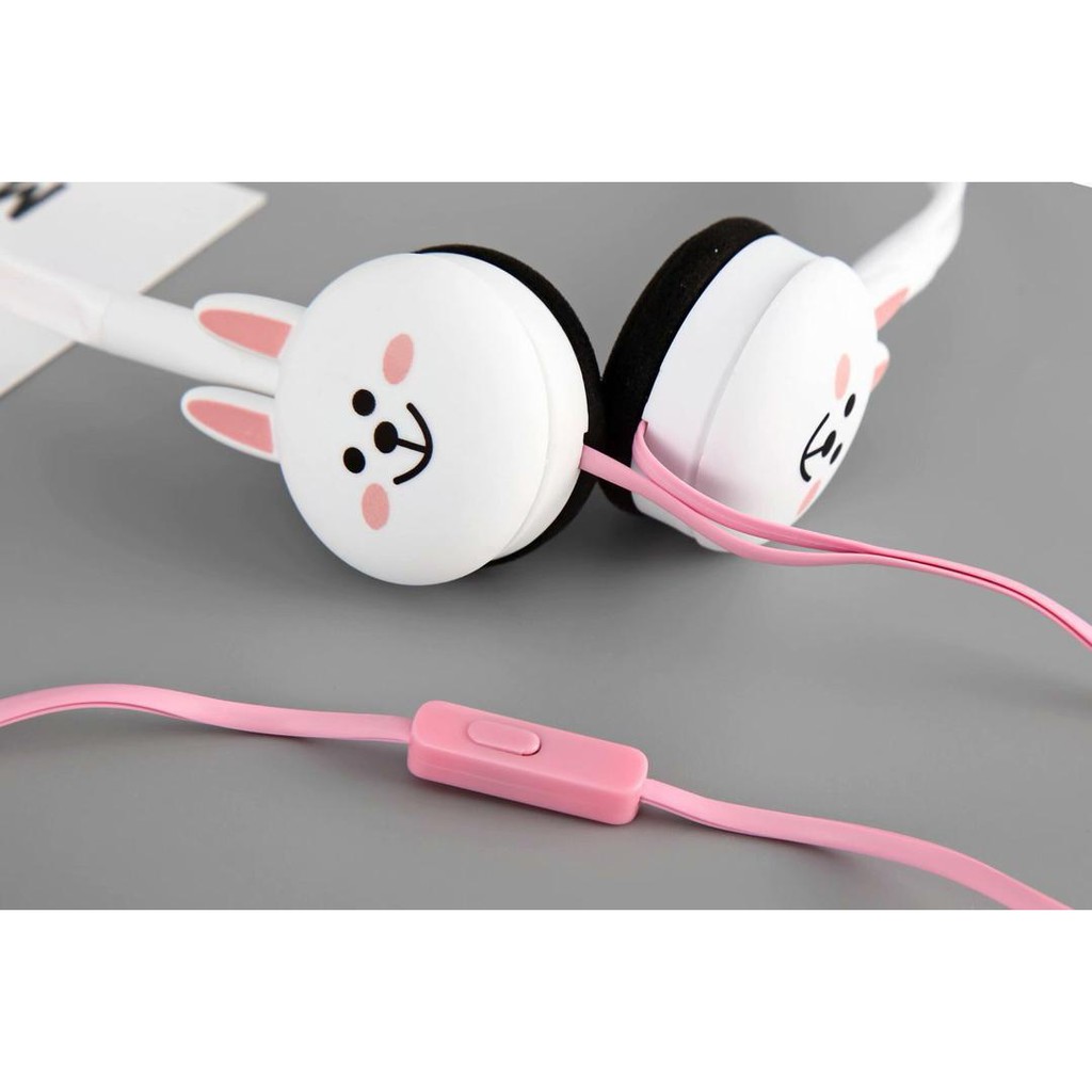 3.5 mm wired headphones