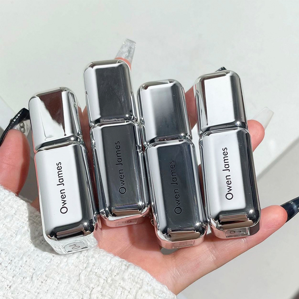 Owen James Luminous Lip Stain Matte Matte Velvet is not easy to fade and white, high-value lipstick lipstick. 