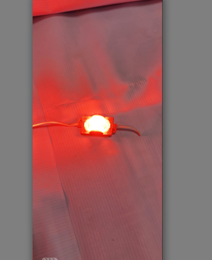 CHOKLET LIGHT REFLECTION. 