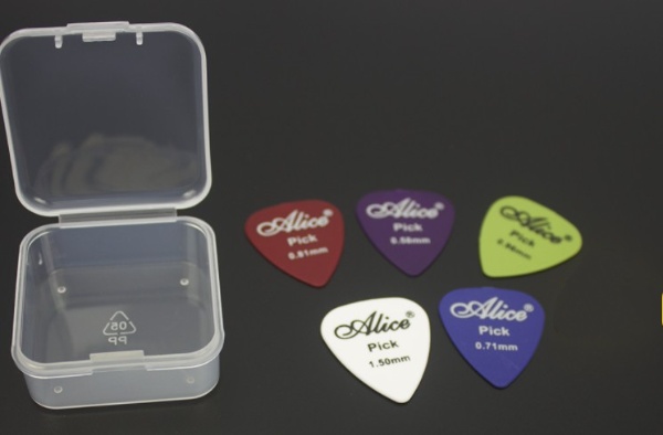 Alice Smooth ABS Guitar Picks Plectrum with Box. 