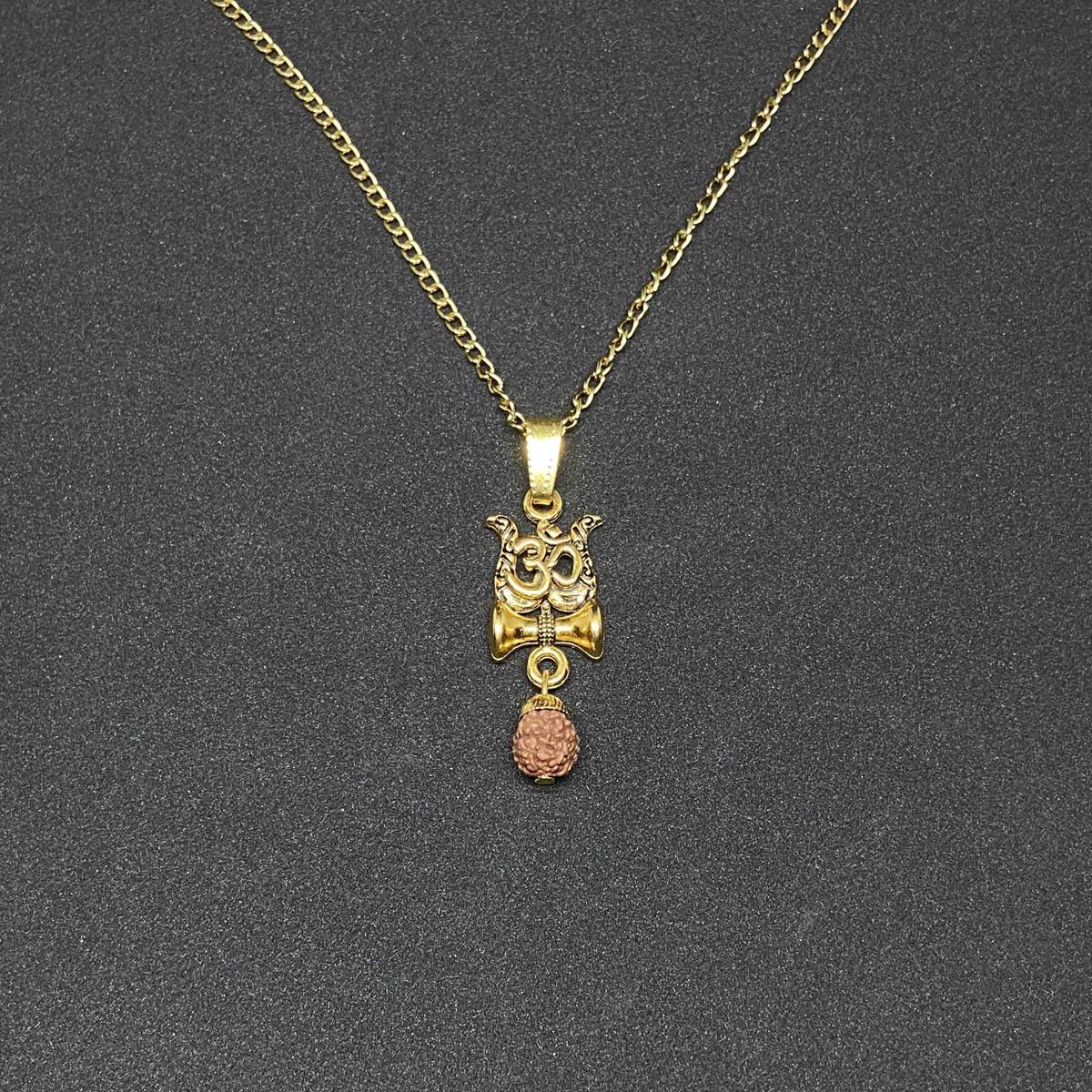 Understated -Craftsmanship and Trendy -Om Locket with Chain fo Men & Women / Golden- Progressively Better Preferble - Low Hassle and Maintanance