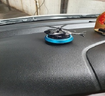 Solar Powered Rotating Helicopter Aromacure Furnishing Air Freshener Tablet for Car Interior. 