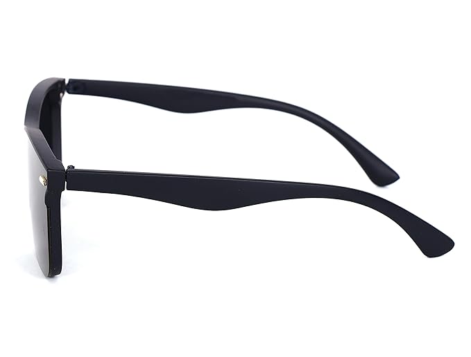 Stylish Black Ray Ban Polarized Sunglass for Men. 