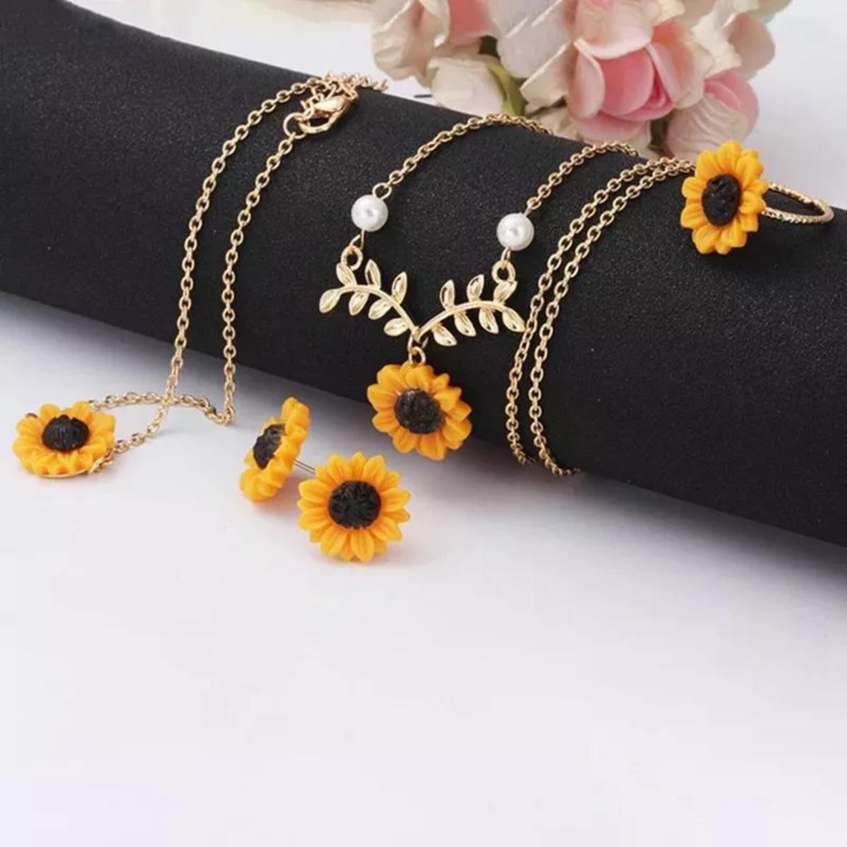 Carat 5Pcs/Set Fashion Sunflower Pendant Necklace Stud Earrings Ring